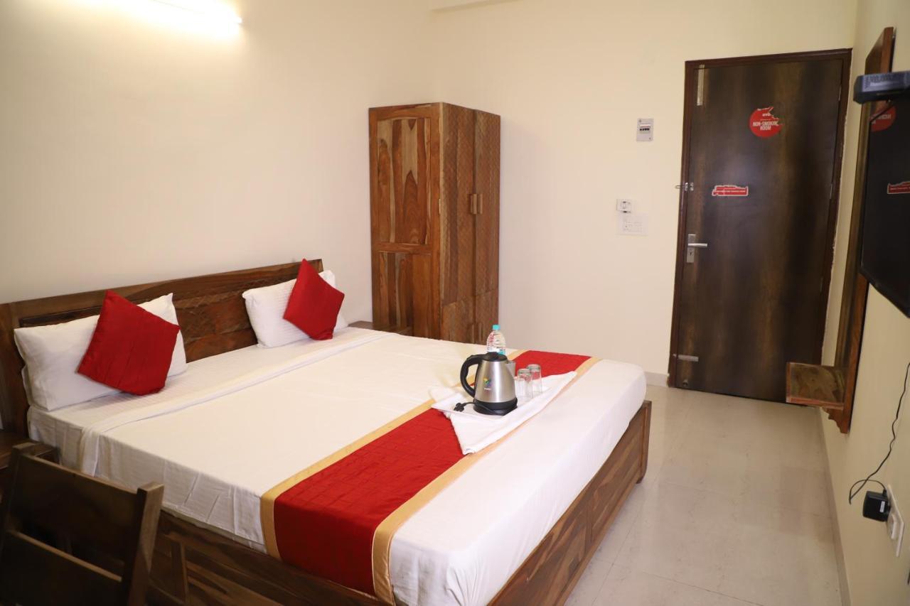 Hotel The York Noida Exterior foto